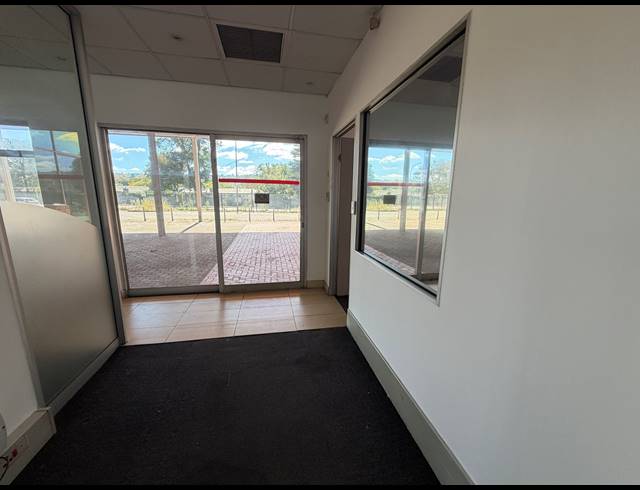 2,227.20M² SHOWROOM TO LET IN BRUMA